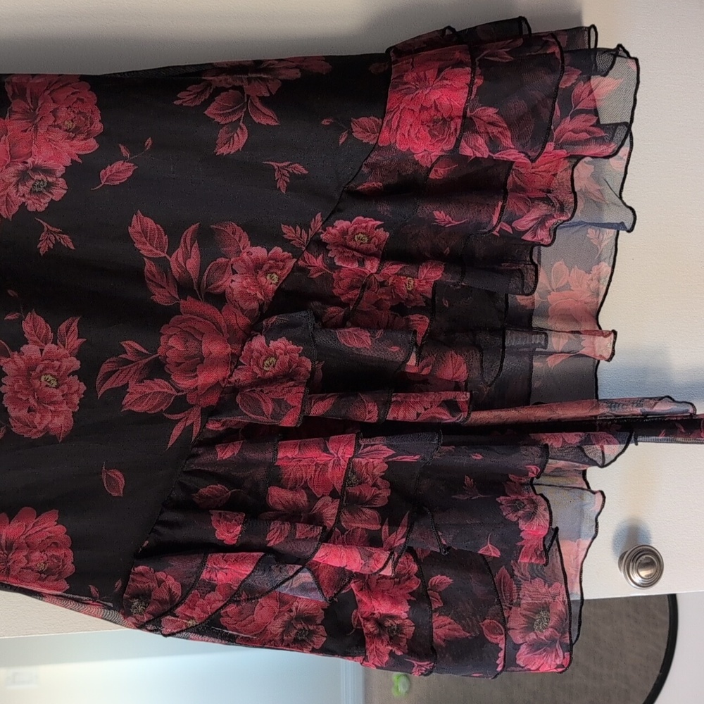 Floral Black and Red Women's Dress - Picture 4 of 10